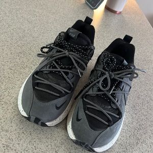 Black Nike Air Max Viva